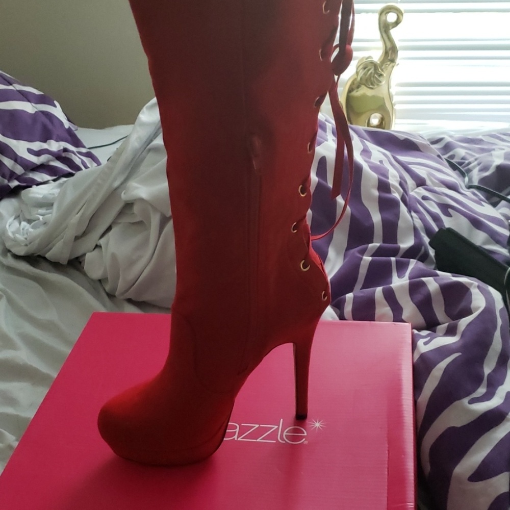 Heeled boots